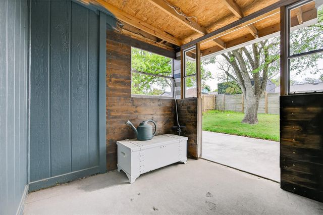 7025 Crosswood DR, Austin, TX 78745