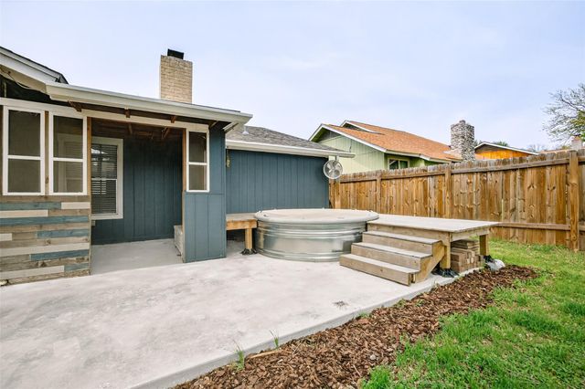 7025 Crosswood DR, Austin, TX 78745