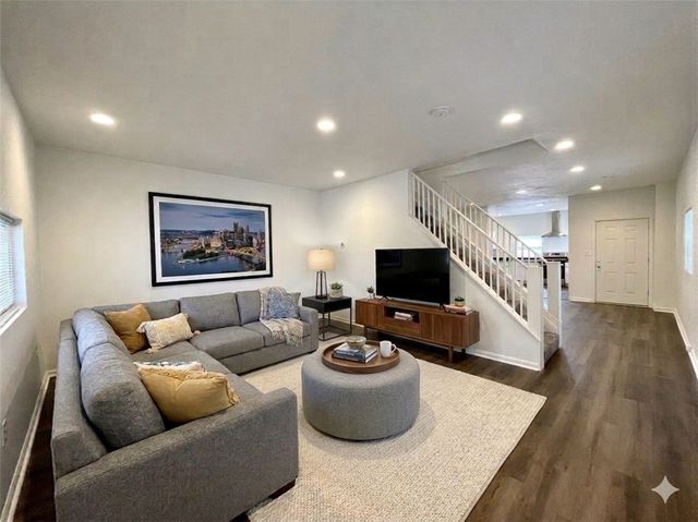 204 Beltzhoover Avenue, Beltzhoover, PA 15210