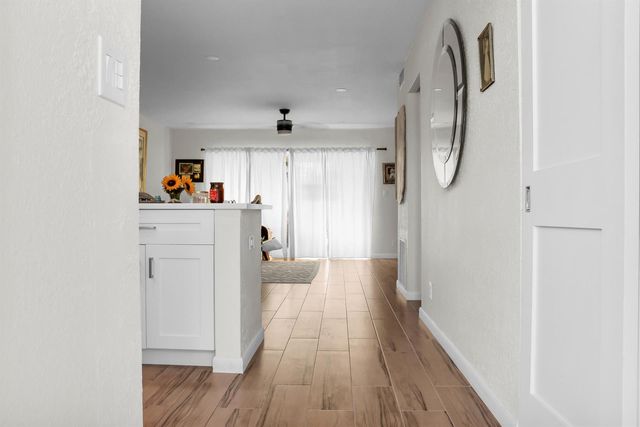 2202 NE 36th Street 15, Lighthouse Point, FL 33064