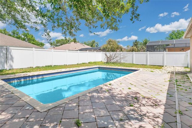 4915 LAZY OAKS WAY, St Cloud, FL 34771