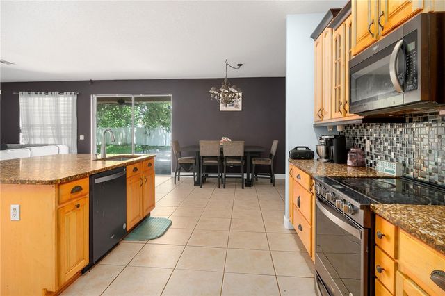 4915 LAZY OAKS WAY, St Cloud, FL 34771