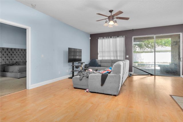 4915 LAZY OAKS WAY, St Cloud, FL 34771