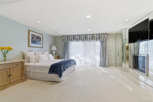30 Yale Drive, Manhasset, NY 11030