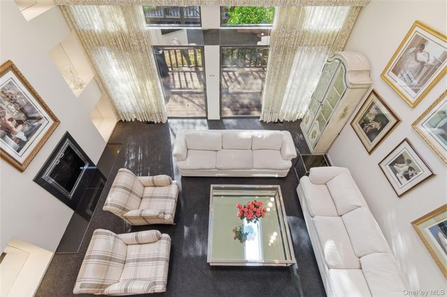 30 Yale Drive, Manhasset, NY 11030