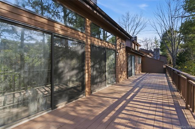 30 Yale Drive, Manhasset, NY 11030
