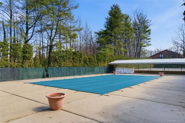 30 Yale Drive, Manhasset, NY 11030