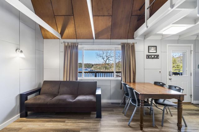 303 Deep Water Circle, Reeds Spring, MO 65737