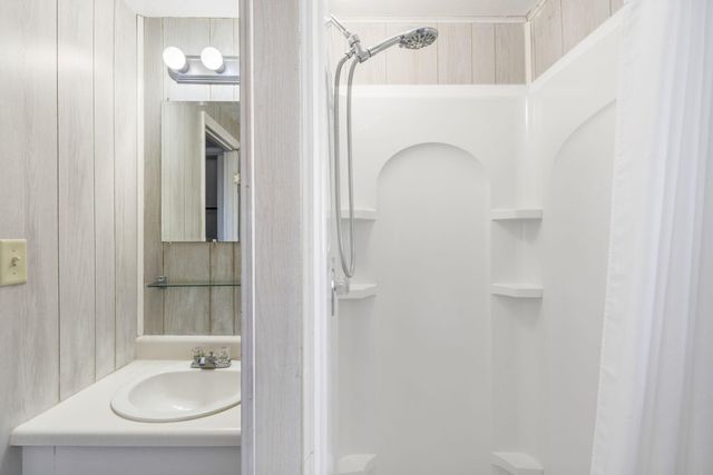 303 Deep Water Circle, Reeds Spring, MO 65737