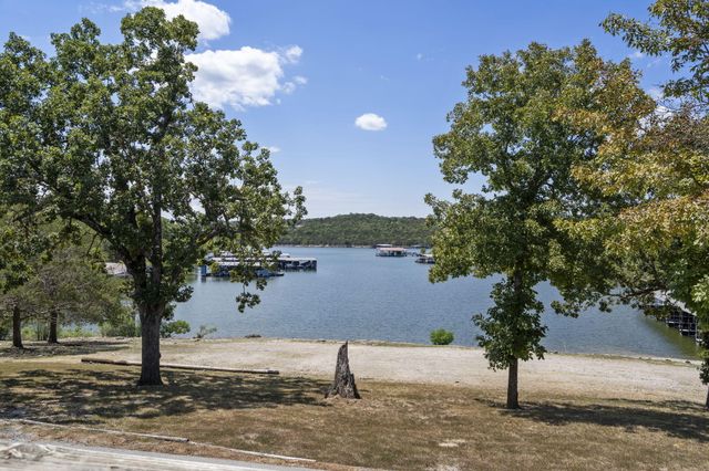 303 Deep Water Circle, Reeds Spring, MO 65737