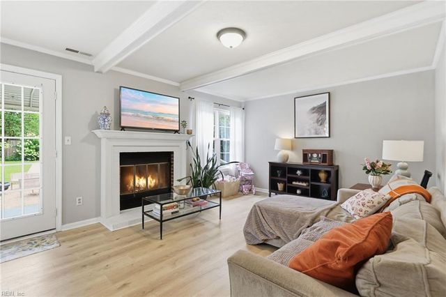2076 Mason Neck LN, Virginia Beach, VA 23464