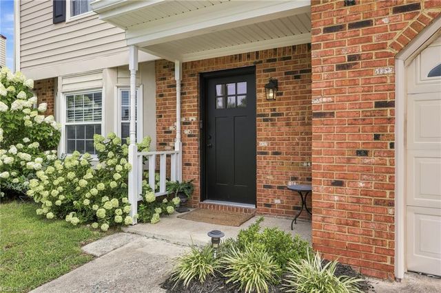 2076 Mason Neck LN, Virginia Beach, VA 23464