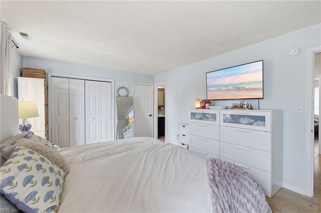 2076 Mason Neck LN, Virginia Beach, VA 23464