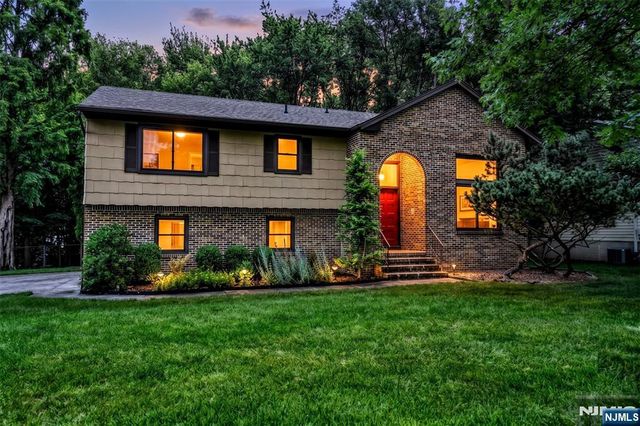 270 E Crescent Avenue, Ramsey, NJ 07446
