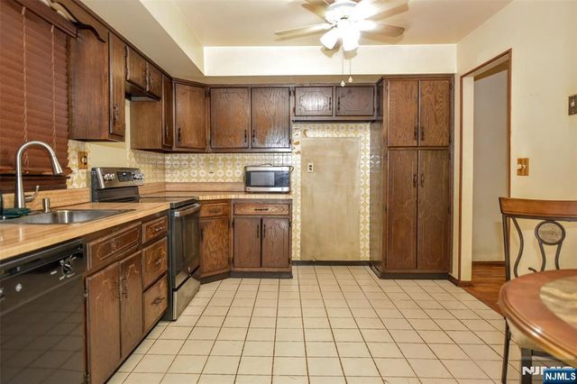 270 E Crescent Avenue, Ramsey, NJ 07446