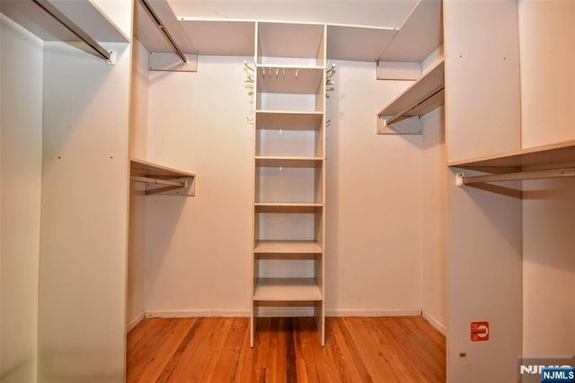270 E Crescent Avenue, Ramsey, NJ 07446
