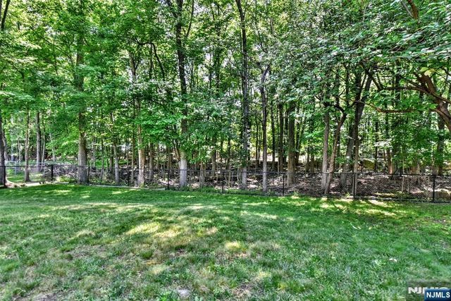 270 E Crescent Avenue, Ramsey, NJ 07446