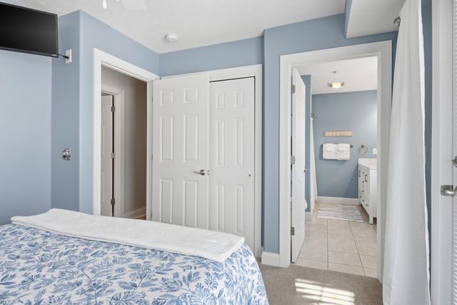 100 Hope Street 14, Traverse City, MI 49686