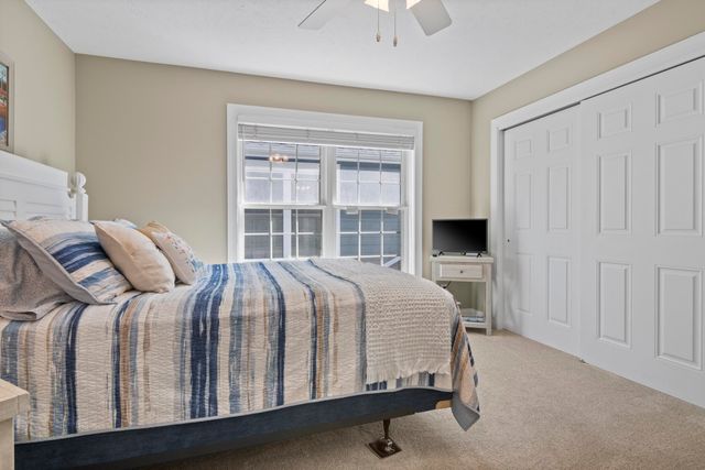 100 Hope Street 14, Traverse City, MI 49686