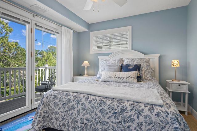 100 Hope Street 14, Traverse City, MI 49686