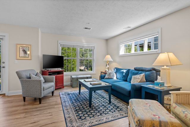 100 Hope Street 14, Traverse City, MI 49686