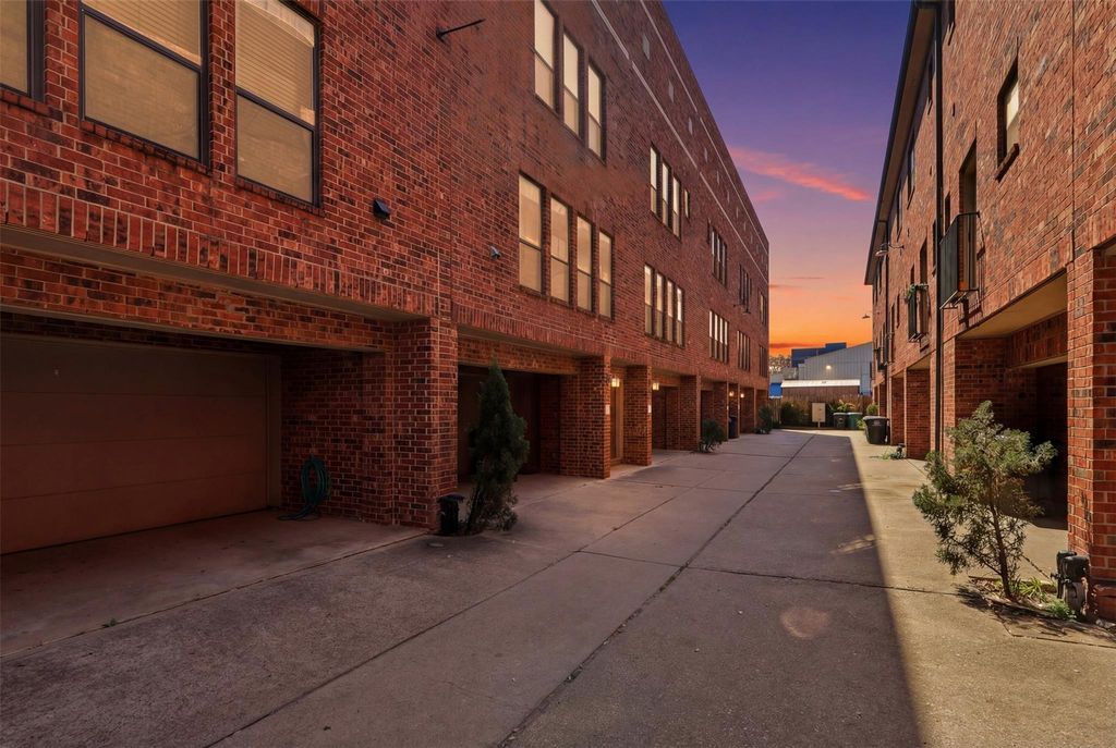 2424 Navigation Boulevard D, Houston, TX 77003