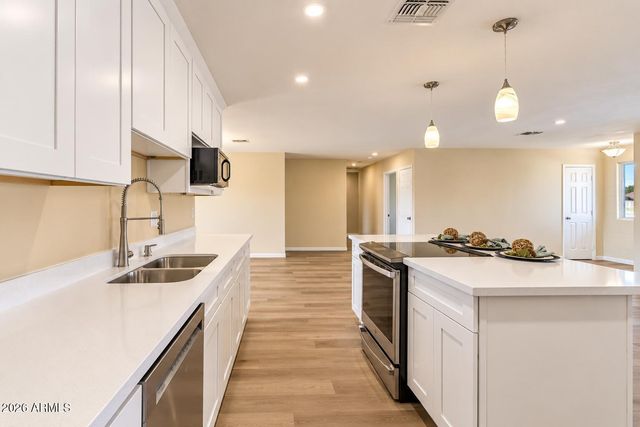 10509 W SNEAD Drive, Sun City, AZ 85351