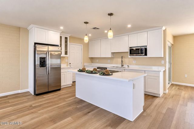 10509 W SNEAD Drive, Sun City, AZ 85351