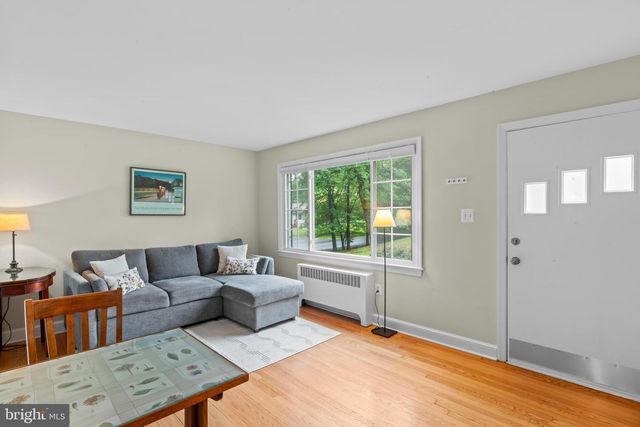 12131 WAPLES MILL RD, Oakton, VA 22124