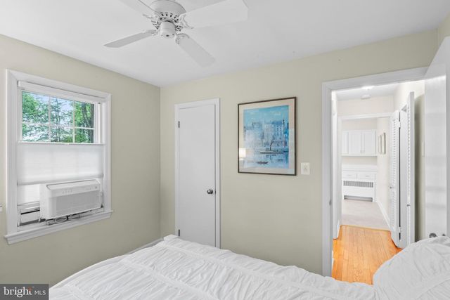 12131 WAPLES MILL RD, Oakton, VA 22124