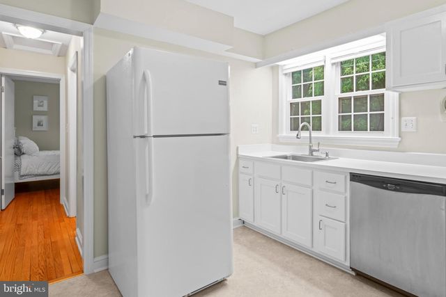 12131 WAPLES MILL RD, Oakton, VA 22124