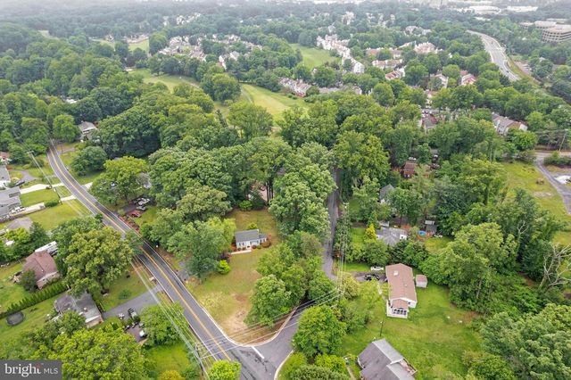 12131 WAPLES MILL RD, Oakton, VA 22124