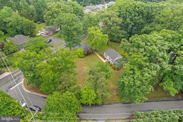 12131 WAPLES MILL RD, Oakton, VA 22124