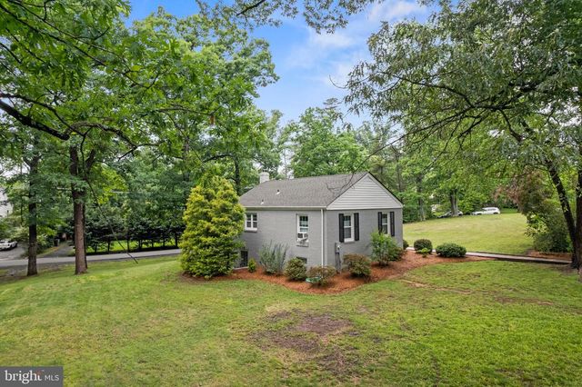 12131 WAPLES MILL RD, Oakton, VA 22124