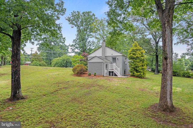 12131 WAPLES MILL RD, Oakton, VA 22124