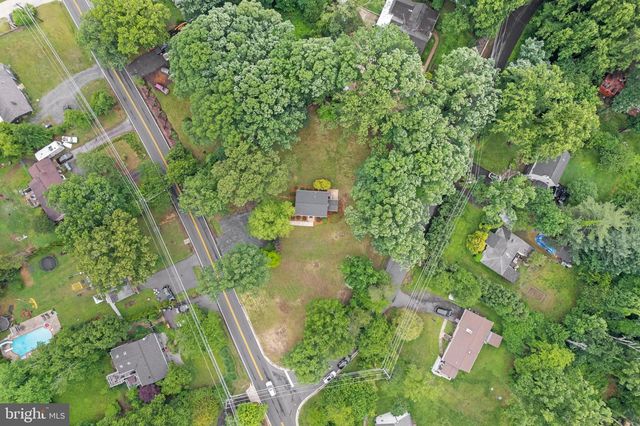12131 WAPLES MILL RD, Oakton, VA 22124