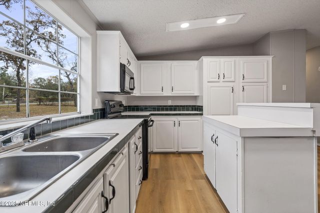 4119 SUNNYSIDE Drive, Middleburg, FL 32068