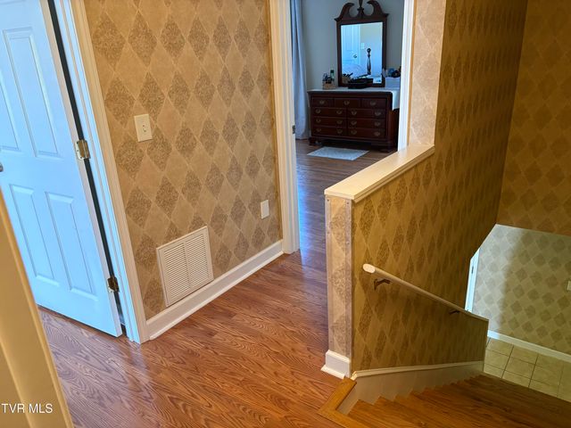 2101 Cherokee Road 7, Johnson City, TN 37604