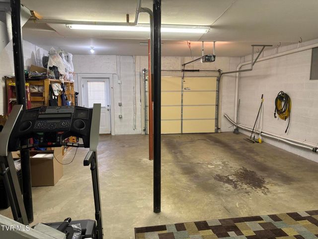 2101 Cherokee Road 7, Johnson City, TN 37604