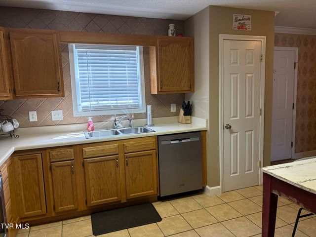 2101 Cherokee Road 7, Johnson City, TN 37604