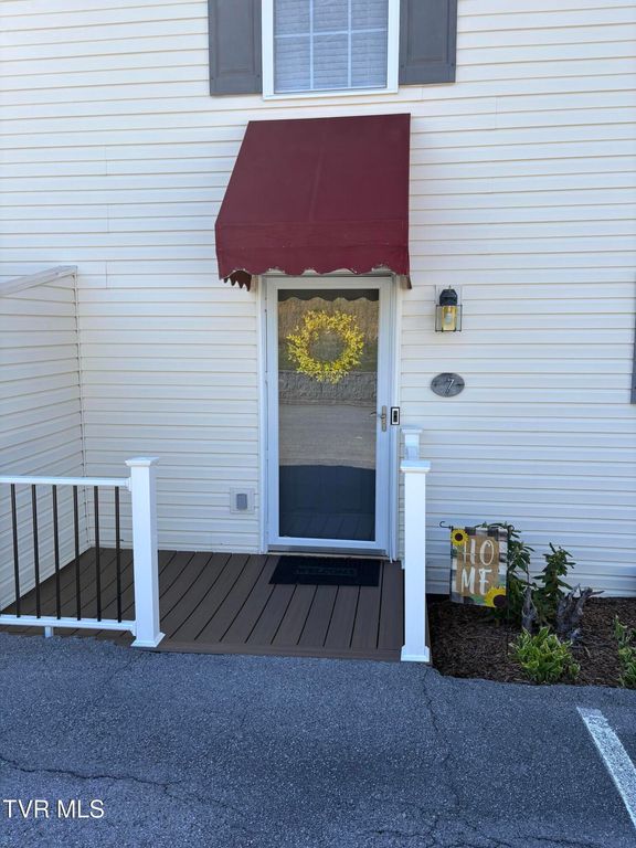 2101 Cherokee Road 7, Johnson City, TN 37604