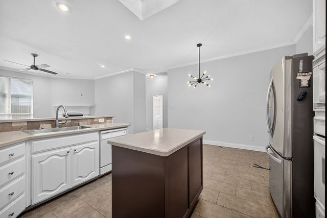 2723 Lake Way Drive, Grand Prairie, TX 75052