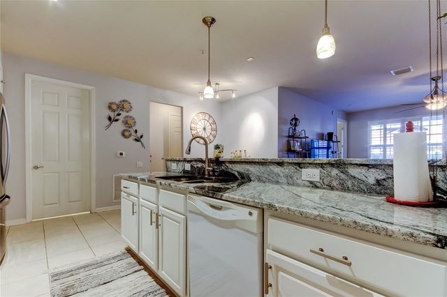 7903 SEMINOLE BOULEVARD 2103, Seminole, FL 33772