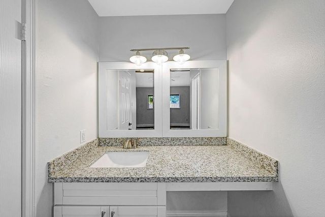 55 Dew Fall Court, The Woodlands, TX 77380