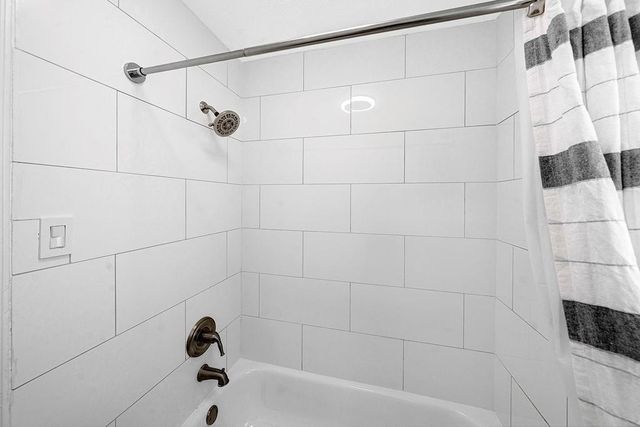 55 Dew Fall Court, The Woodlands, TX 77380