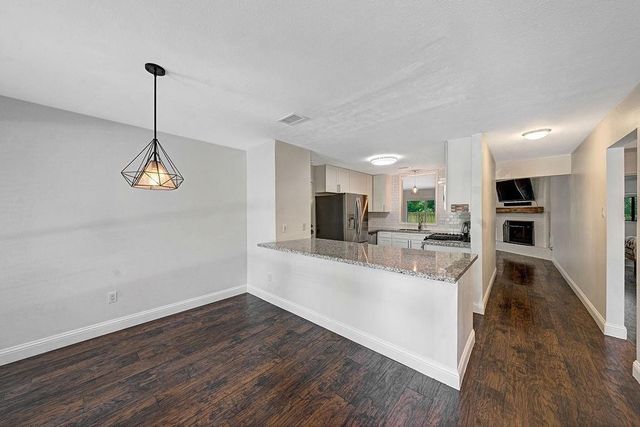 55 Dew Fall Court, The Woodlands, TX 77380