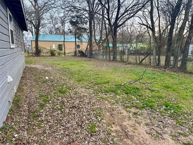 511 W REDWOOD, Campbell, TX 75422