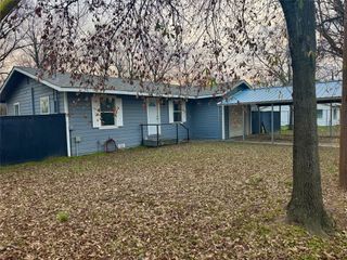 511 W REDWOOD, Campbell, TX 75422