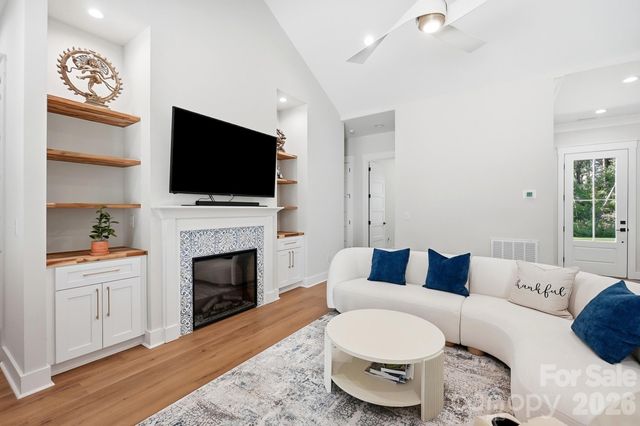 369 Sunderland Road, Belmont, NC 28012