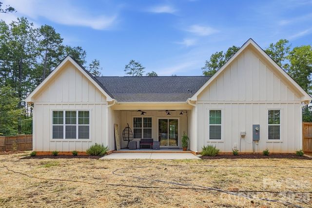 369 Sunderland Road, Belmont, NC 28012